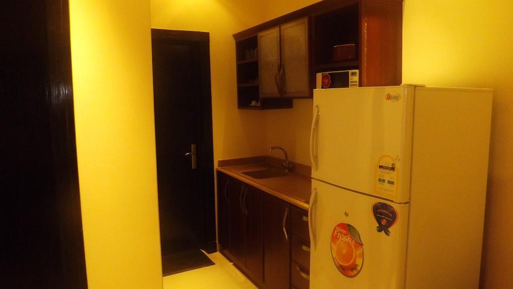 Baron Palace - Almasif Hotel Apartments リヤード 部屋 写真