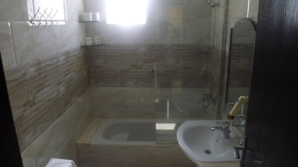 Baron Palace - Almasif Hotel Apartments リヤード エクステリア 写真