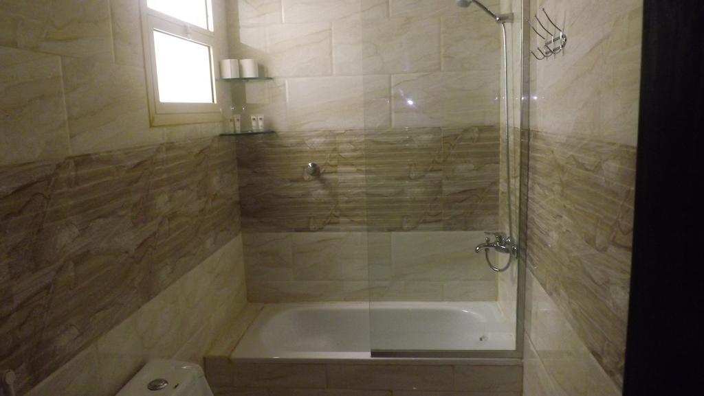 Baron Palace - Almasif Hotel Apartments リヤード エクステリア 写真