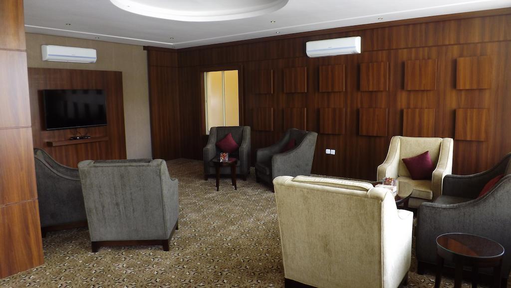 Baron Palace - Almasif Hotel Apartments リヤード エクステリア 写真